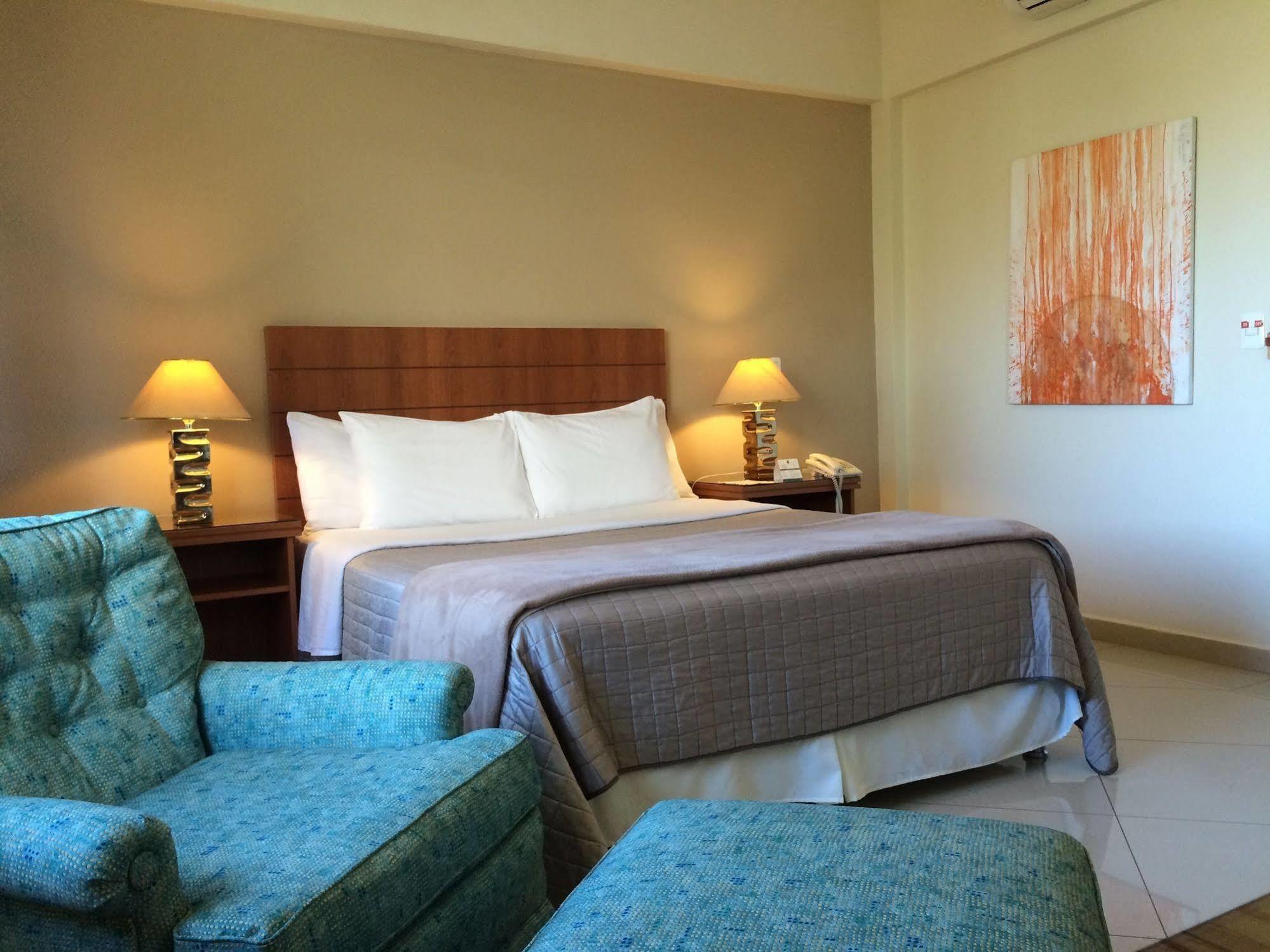 Convair Hotel Ciudad del Este Ngoại thất bức ảnh